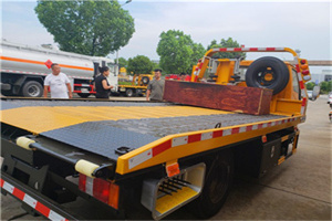 德惠附近拖车电话号码服务